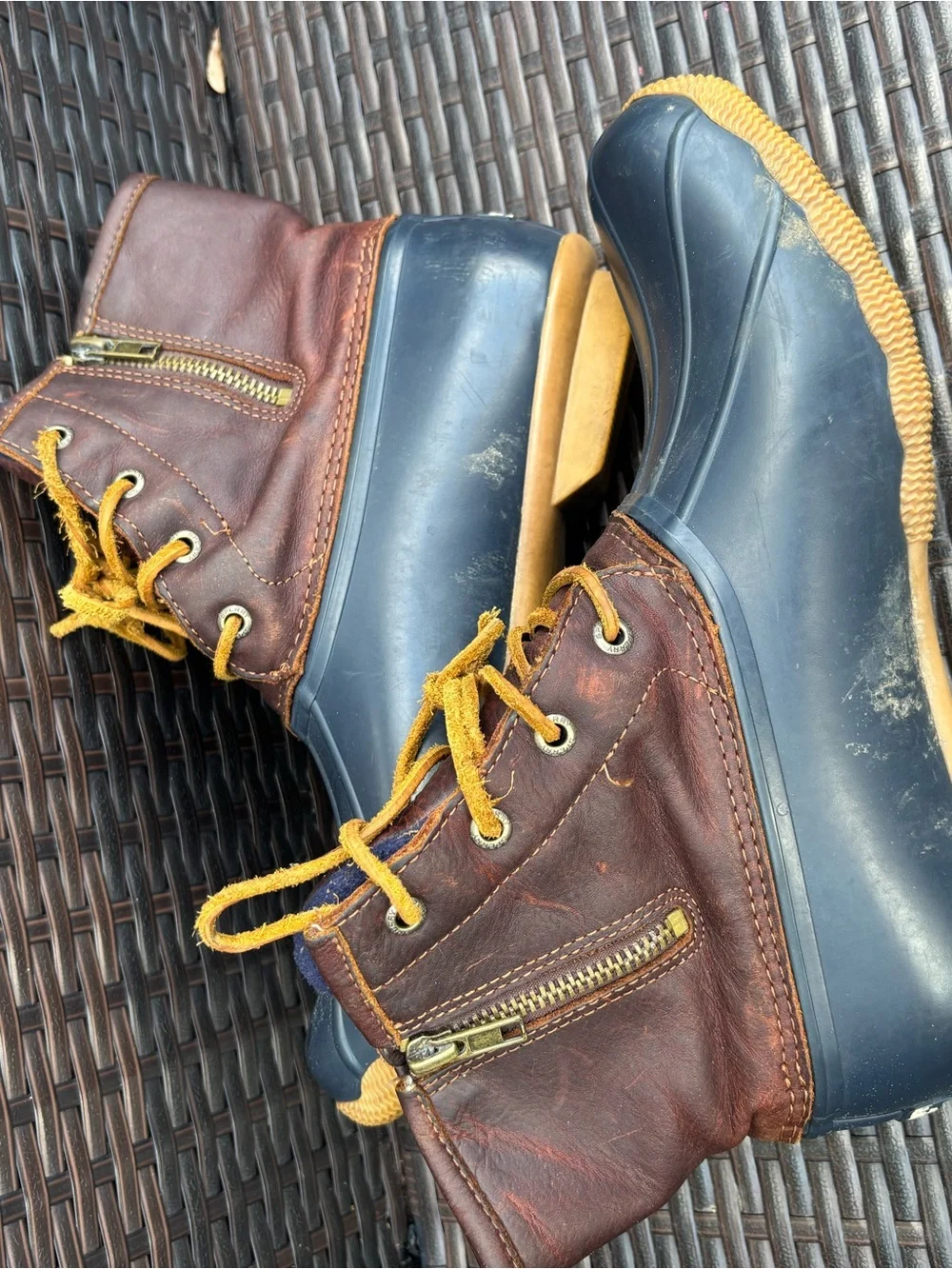 Women’s Sperry Satwater Ankle Duck Boots Brown/Navy Leather Rubber Size 9